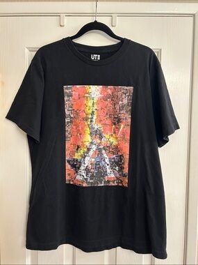 Uniqlo UT Gundam Graphic T-Shirt Size XL